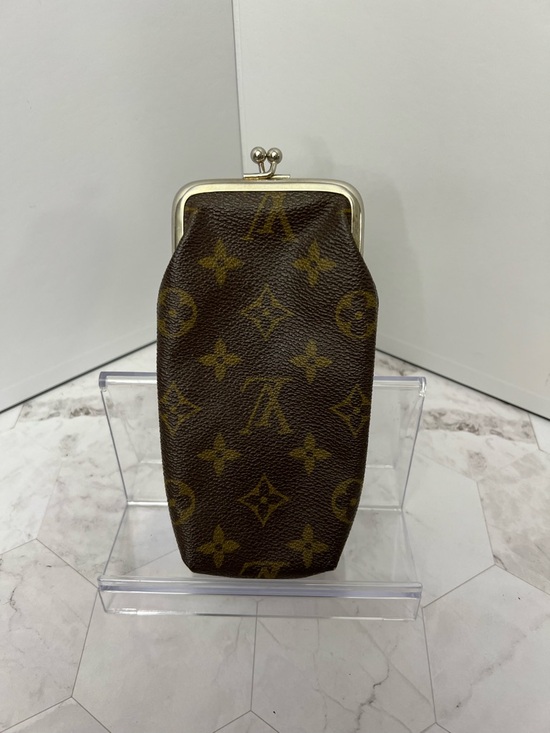 Louis Vuitton Handbags - Vintage Louis Vuitton Monogram Canvas Kiss-Lock Coin Pouch in Brown and Gold